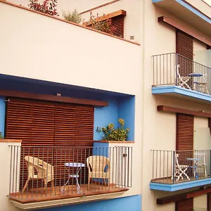 Carmen Hotel Roses